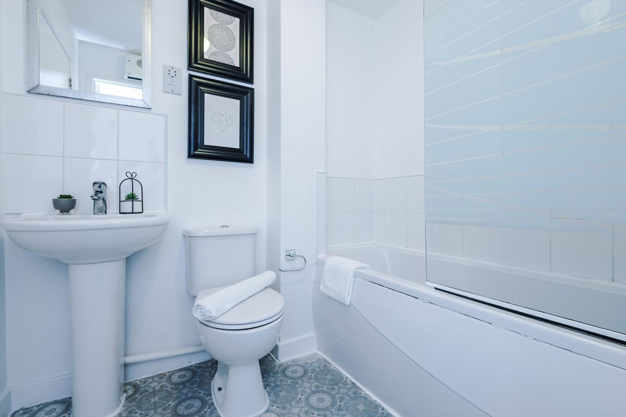 The Consort Serviced Apartment Coventry Exterior photo